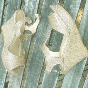 Nude Glitter Wedges